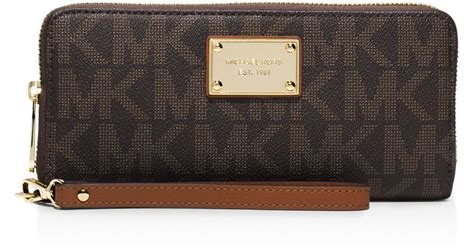 Michael Kors Jet Set Travel CONTINENTAL Wristlet Brown 